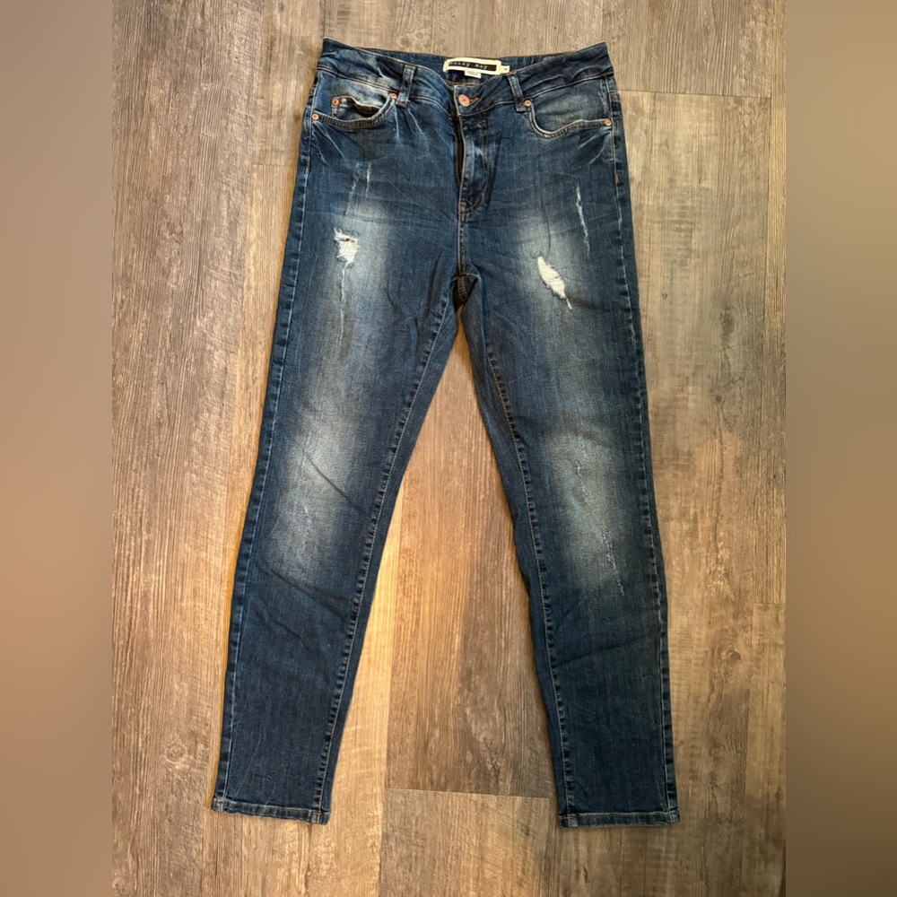 Noisy May Distressed Denim
